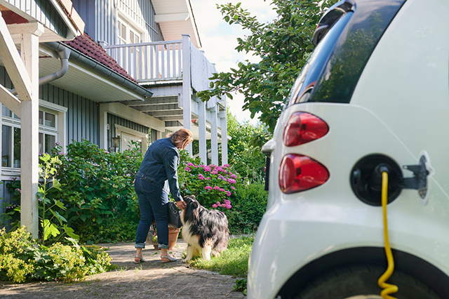 HEV vs. PHEV: Which Hybrid Is Right for You?